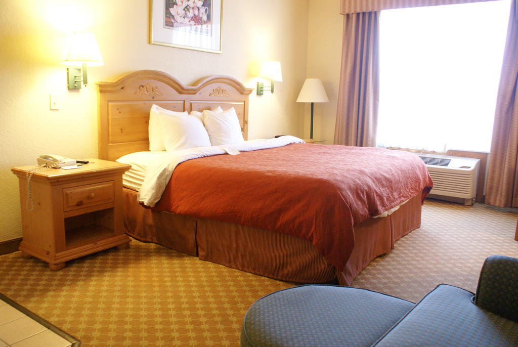 Lexington Inn & Suites Columbus-Polaris Экстерьер фото